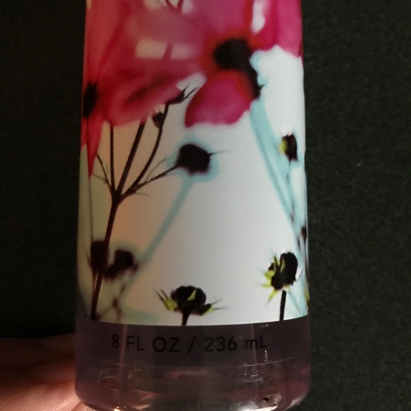 Bath & Body Works Hello Beautiful Fine Fragrance Mist 8 fl oz/236 ml - Picture 9 of 14